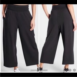 ATHLETA FREE FLOW CULOTTE PANTS SIZE LARGE